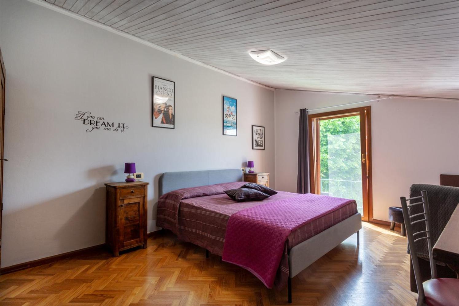 Maxi Paradiso - Guest House A Due Passi Dal Lago Trasimeno Torricella  Bagian luar foto